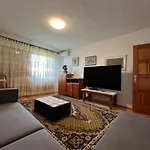 Sarah Do 8 Osoba Daire Biograd Na Moru