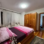 Daire Sarah Do 8 Osoba Biograd Na Moru