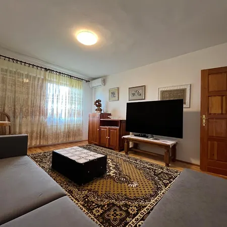 Sarah Do 8 Osoba Appartamento Biograd Na Moru