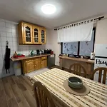Sarah Do 8 Osoba Biograd Na Moru
