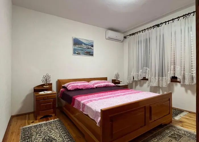 Sarah Do 8 Osoba 아파트