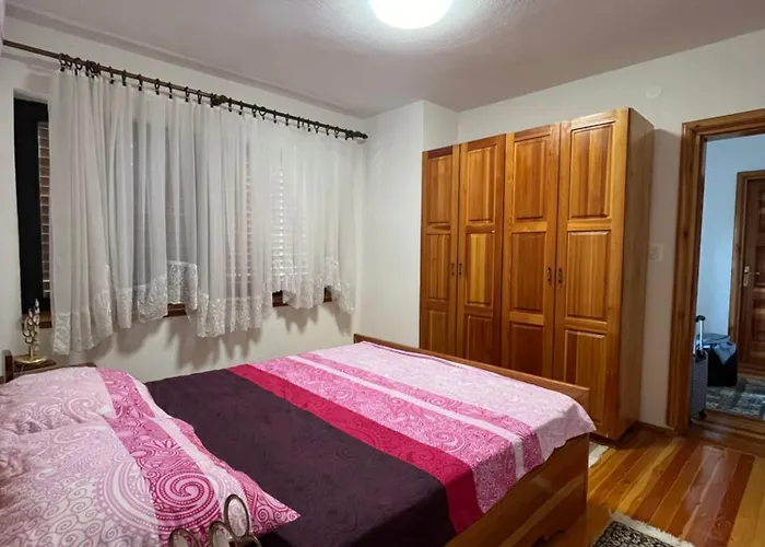 아파트 Sarah Do 8 Osoba 비오그라드나모루