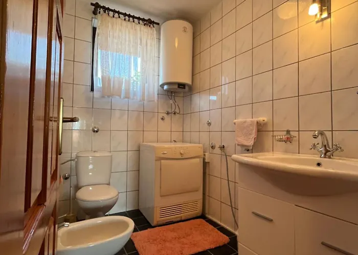 아파트 Sarah Do 8 Osoba 비오그라드나모루